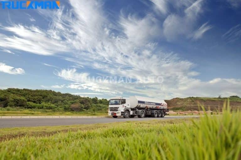TRUCKMAN's tank trailers are constructed of lightweight aluminium alloys to improve safety and efficiency in the transport of petroleum products.