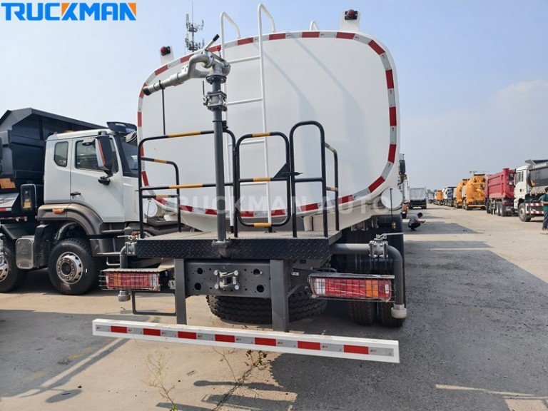HOWO 8x4 30000 Liters Water Tanker Truck