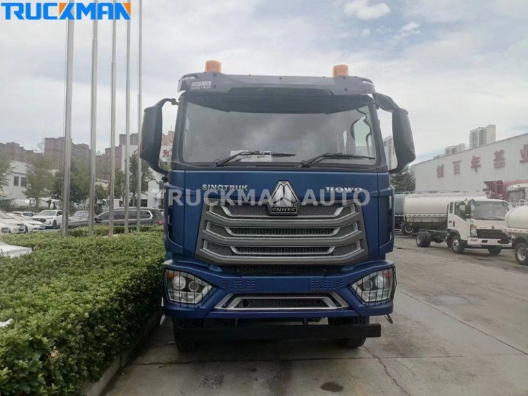 HOWO NX 6x4 Oil Tanker Truck