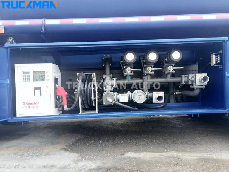 HOWO NX 6x4 Oil Tanker Truck Discharge Valve