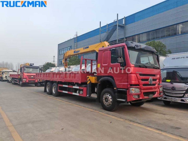 SINOTRUCK HOWO 6x4 Truck Crane