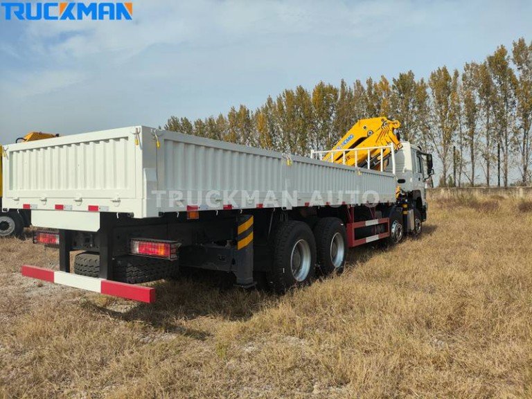 SINOTRUK HOWO 12 Wheel Truck Mounted Crane