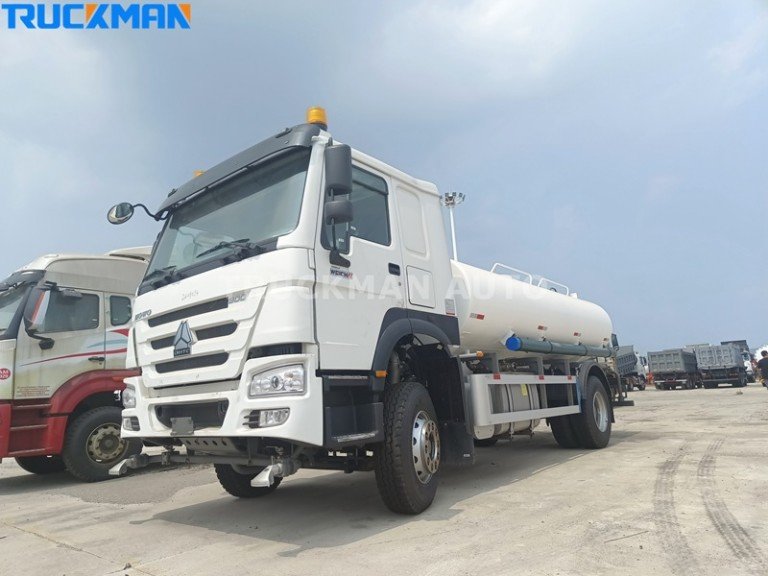 SINOTRUK HOWO 4x2 Water Truck